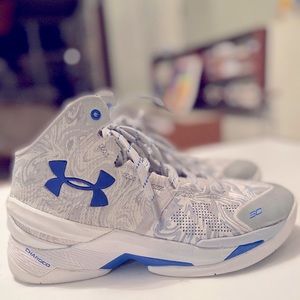 UA Curry 2 Waves (released in 2015)